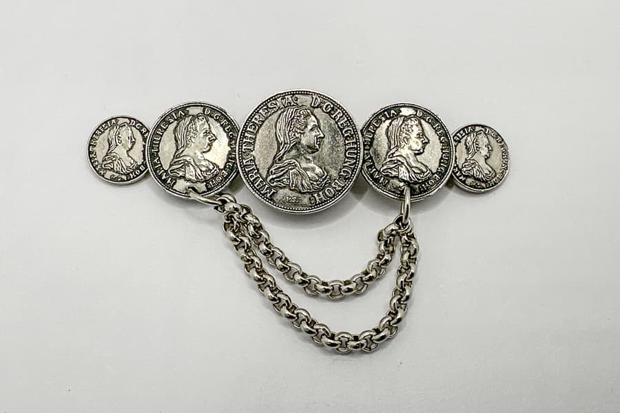 Münzbrosche Maria Theresia